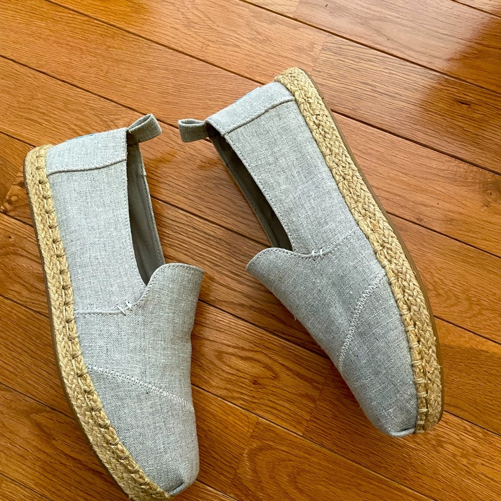 Toms canvas slip on casual shoes